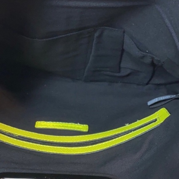 BCBGMaxAzria Bold Yellow Wristlet neon in Great condition minor marks see pics - Picture 16 of 16